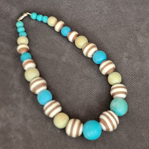 Claire's Wood Beaded Multicolor Bohemian Necklace - Picture 9 of 13